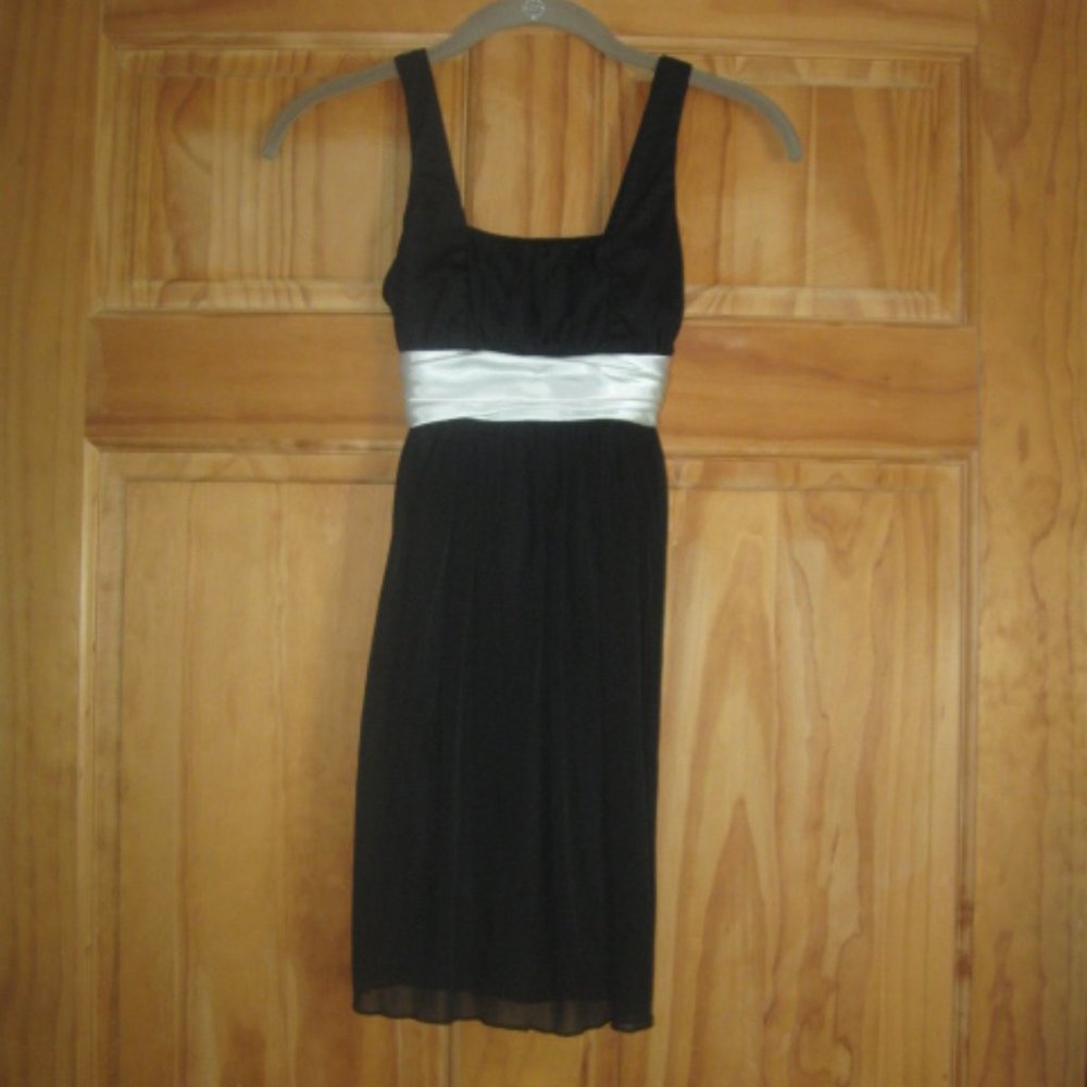 Girls City Triangles Black with White Tie Dress